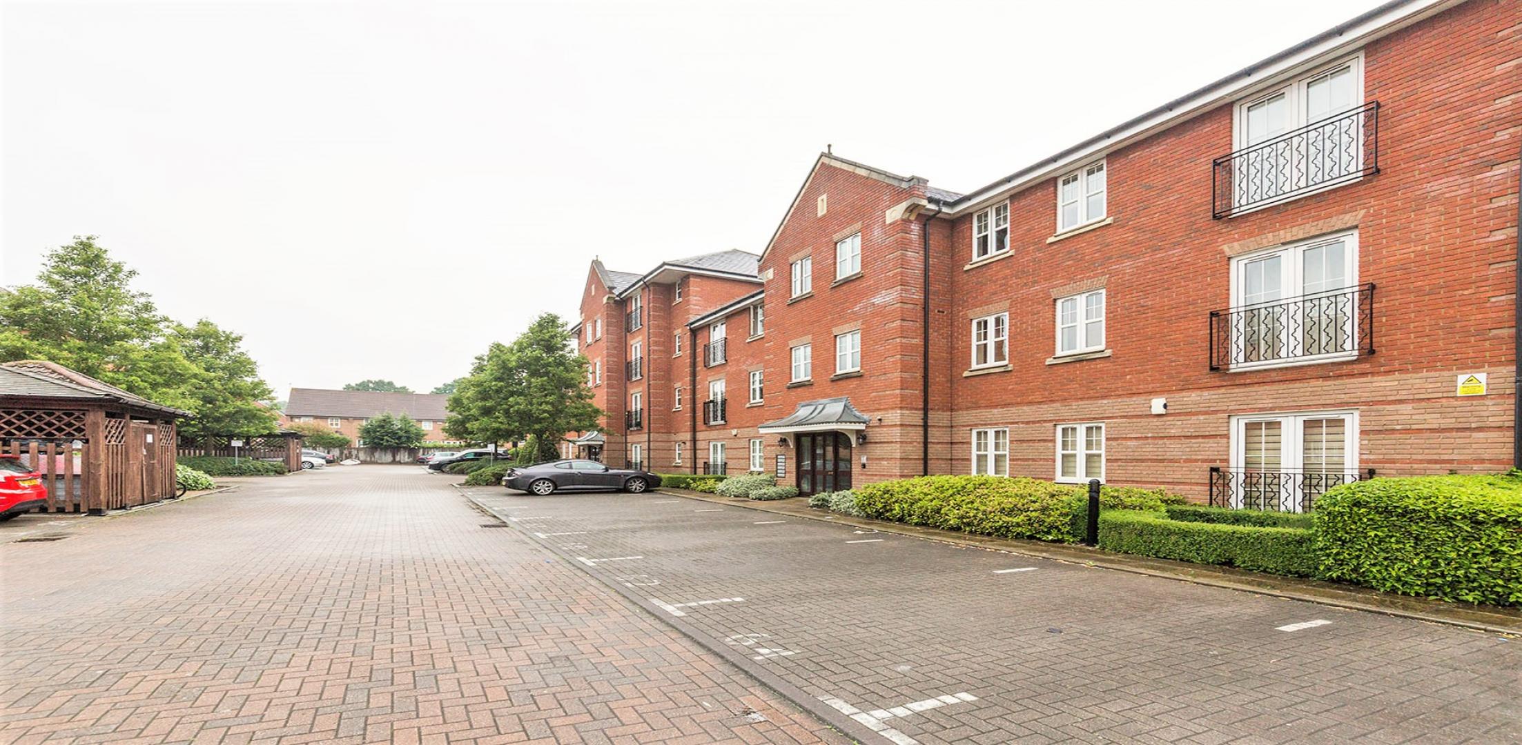 			NEW INSTRUCTION, 2 Bedroom, 1 bath, 1 reception Flat			 Shillingford Road, MILL HILL